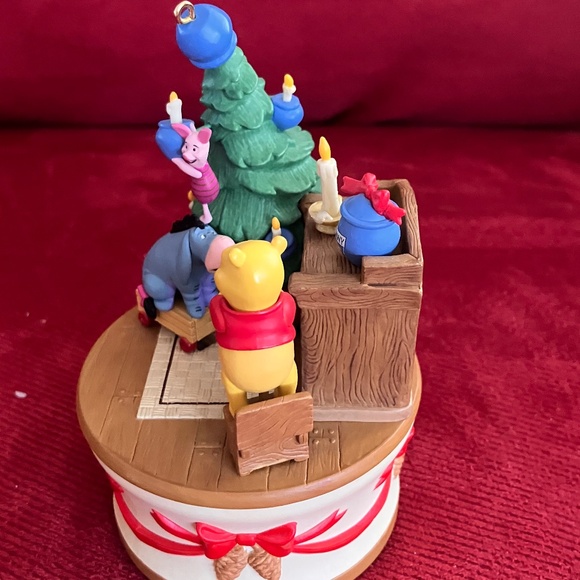 2005 Hallmark Ornament Winnie the Pooh collection - Picture 4 of 4